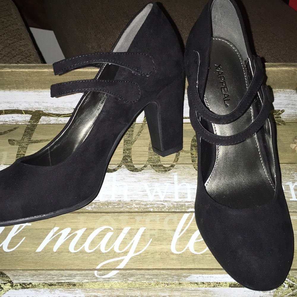 Ladies Mary Jane style Heels